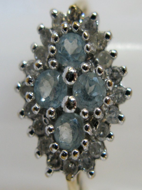 9ct Diamond & Aquamarine Ring